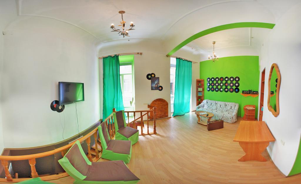 Chemodan Hostel Odessa Esterno foto
