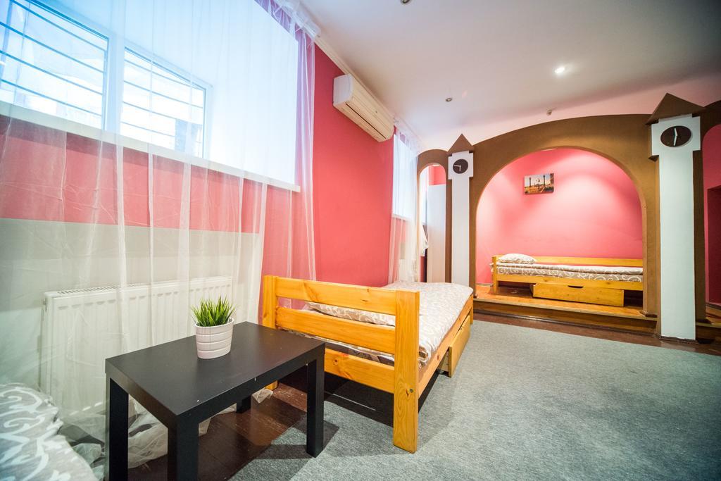 Chemodan Hostel Odessa Esterno foto