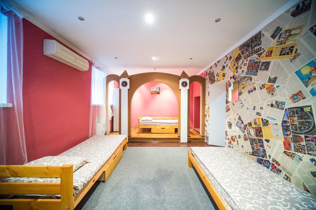 Chemodan Hostel Odessa Esterno foto