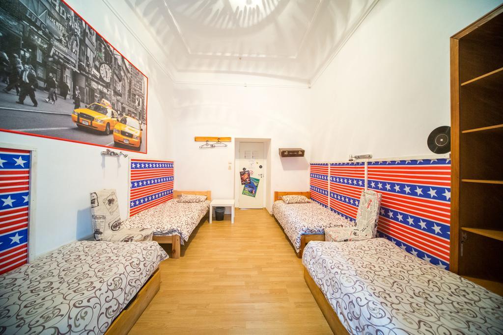 Chemodan Hostel Odessa Esterno foto