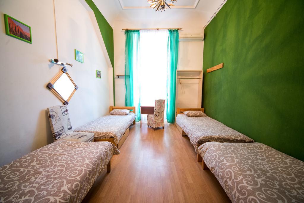 Chemodan Hostel Odessa Esterno foto